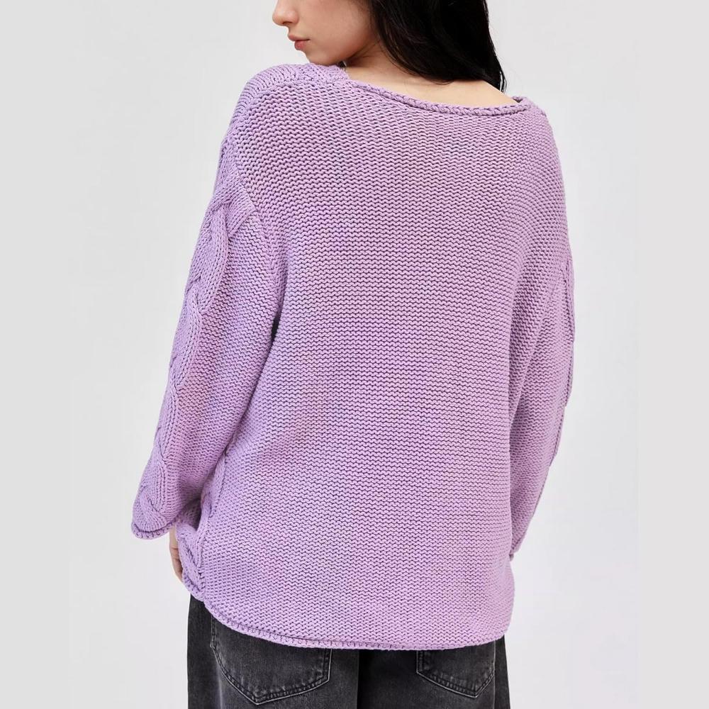 Oversized Cable Knit Pullover With Textured Design - Image 17