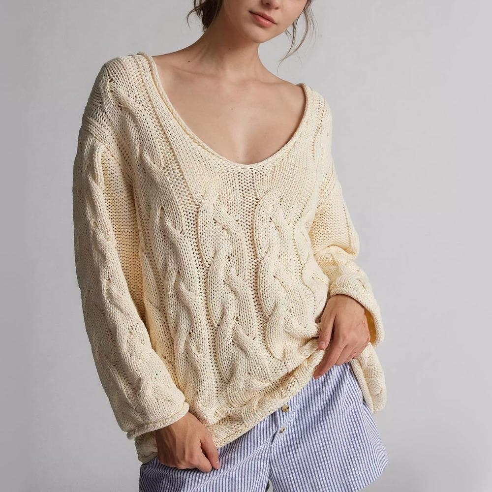 Oversized Cable Knit Pullover With Textured Design - Image 9